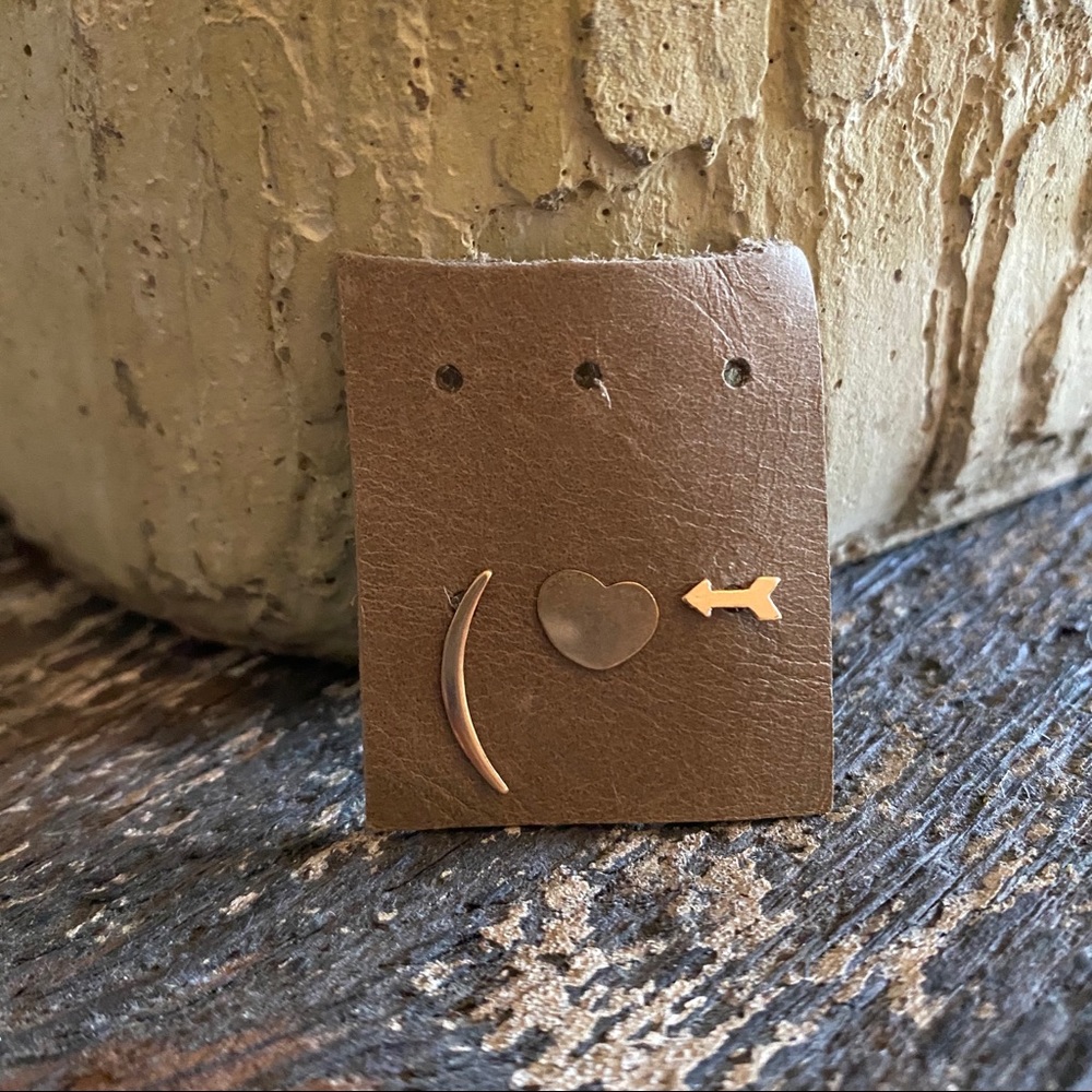 3 cute, mismatched gold studs